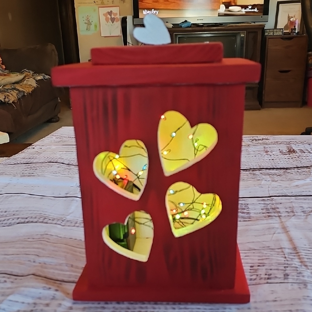 RECLAIMED WOOD VALENTIME THEMED LIGHTED DECORATION BOX HAND MADE